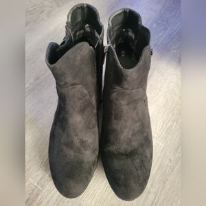 Women's Cloudwalkers Ankle Boots Sz 12W Side Zip Faux Black Charlie 5121 Used